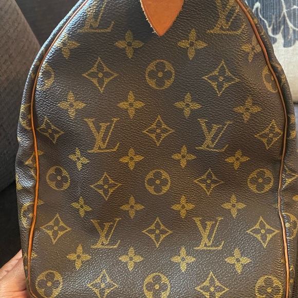 LV Speedy40 In Monogram - Picture 6 of 15